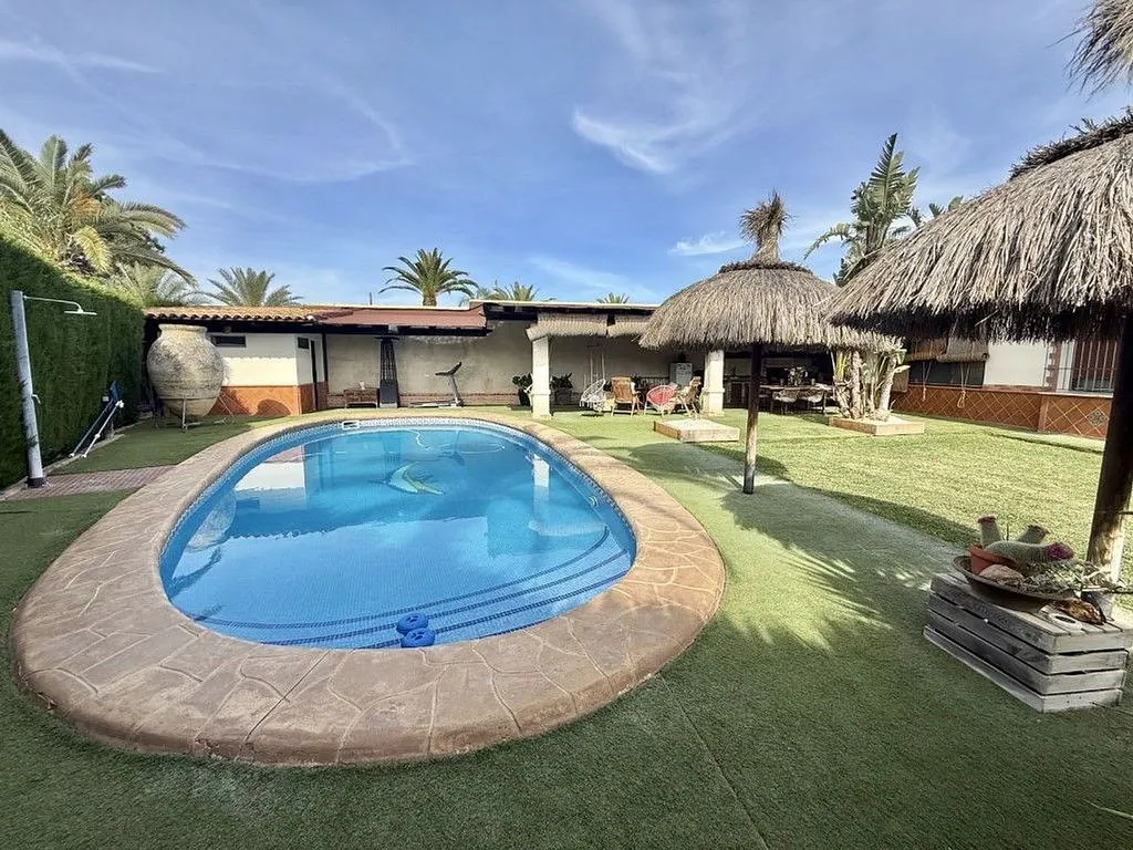 Piscine - Chalet with Pool in Pino Grande Urbanisation