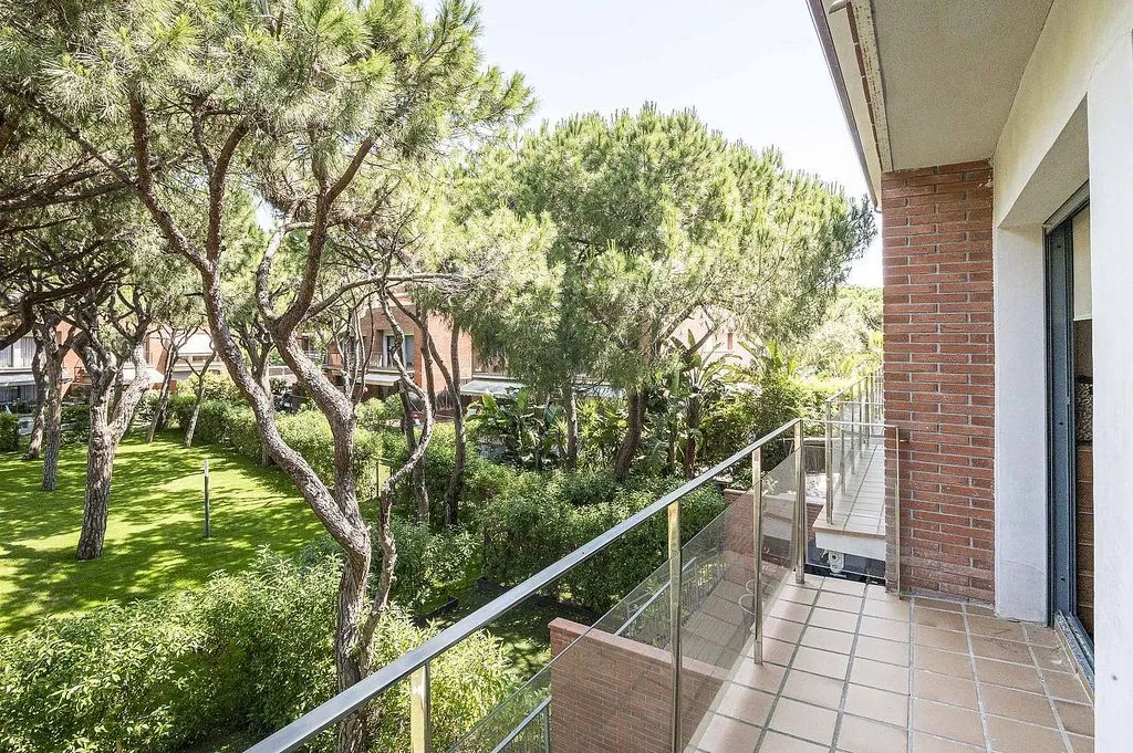 Balcon - Seafront Semi-detached House with Pool in Gavà Mar