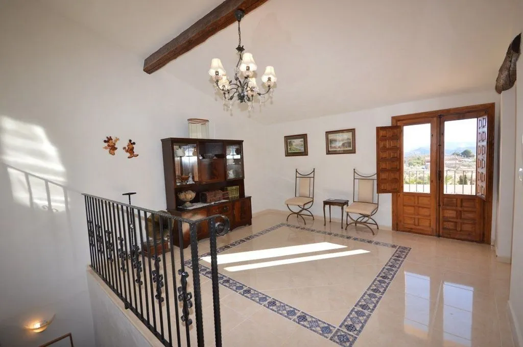 Esik - Luxury Farmhouse with Pool in Monóvar