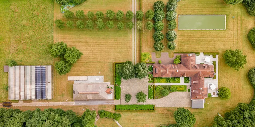 Õhuvaade - Villa with Pool in Tielt