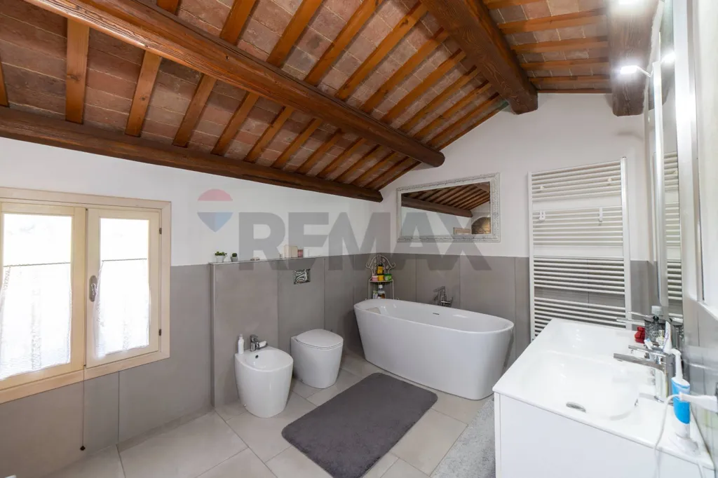 Vannitoad - Rustic House with B&B Potential in Vo'