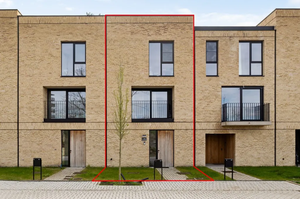 Extérieur - Maison Éco-Énergétique avec Jardin à Lier