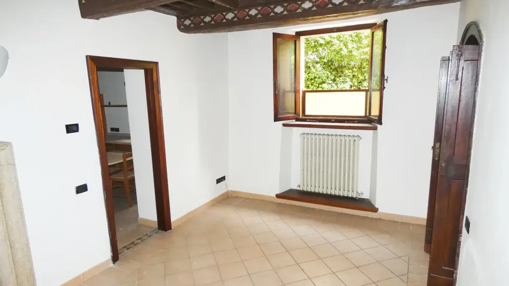 Pièces - Characterful Townhouse with Garden Access in Fabriano