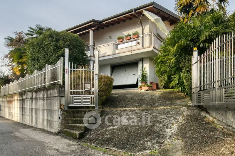 Exterior - Villa with Lake View in Verbania