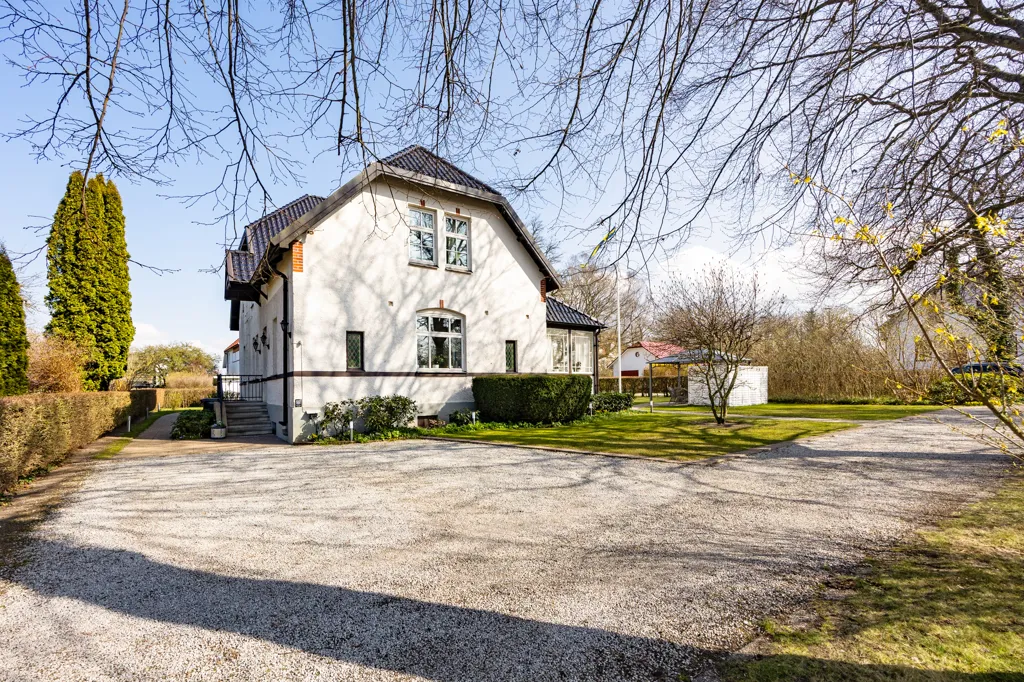 Extérieur - Historic Villa with Garden in Old Åkarp