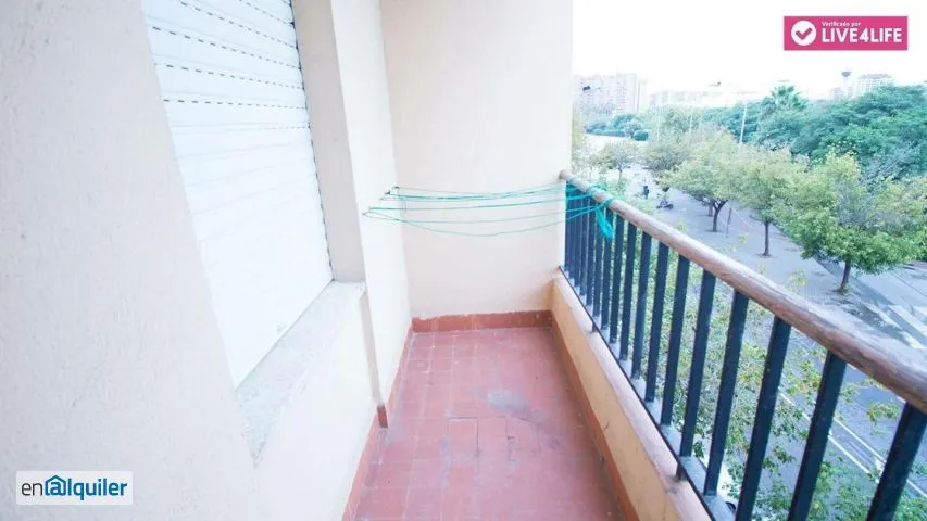 Rõdu - Ample Flat with Ascensor in La Carrasca, Valencia