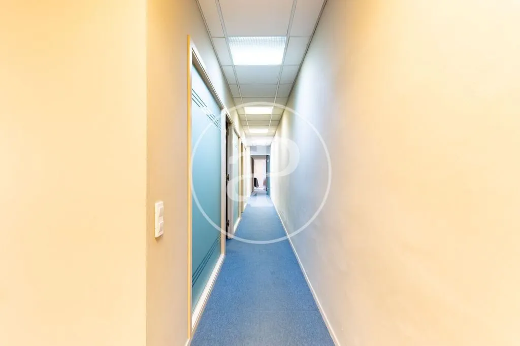 Entrée - Luxury Townhouse with Pool in Sabadell Centre