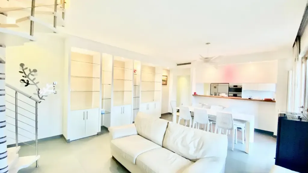 Séjour - Four-Bedroom Apartment with Terraces in Milan
