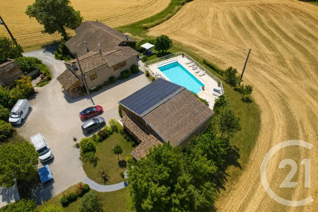 Vista aerea - 13-Unit Property with Pool in Albi