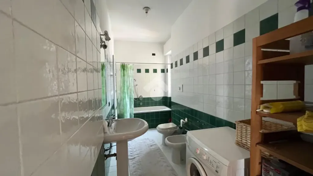 Salles de bain - Trilocale with Terrace in Pavia