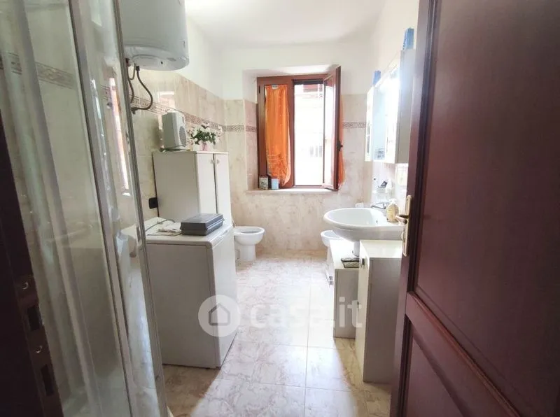 Salles de bain - Rearfacing Apartment with Balconies in Bosa