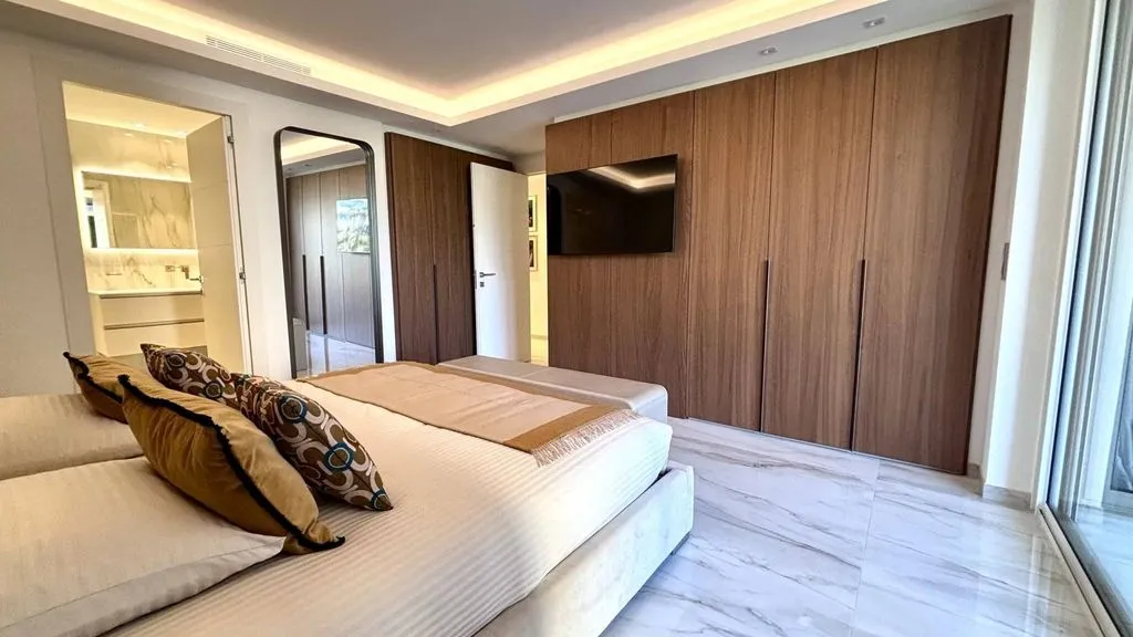 Magamistoad - 2-Bedroom Apartment with Sea View in Cannes Croisette