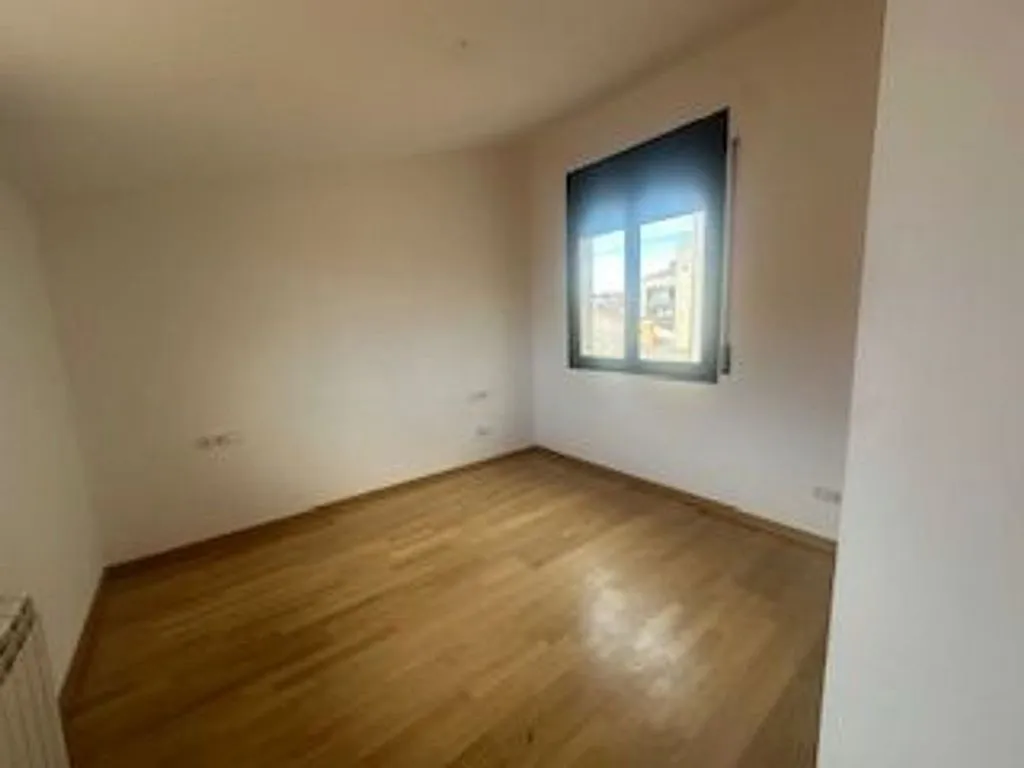 Pièces - Duplex with Terrace and Balcony in Terrassa Centre
