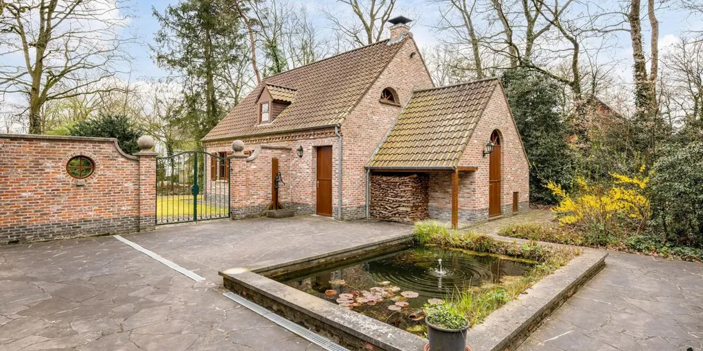 Exterior - Country Villa with Terrace and Garden