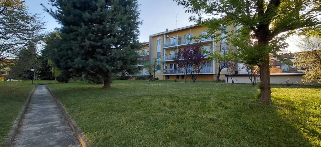 Jardin - Spacious Apartment with Balcony in Moncalieri