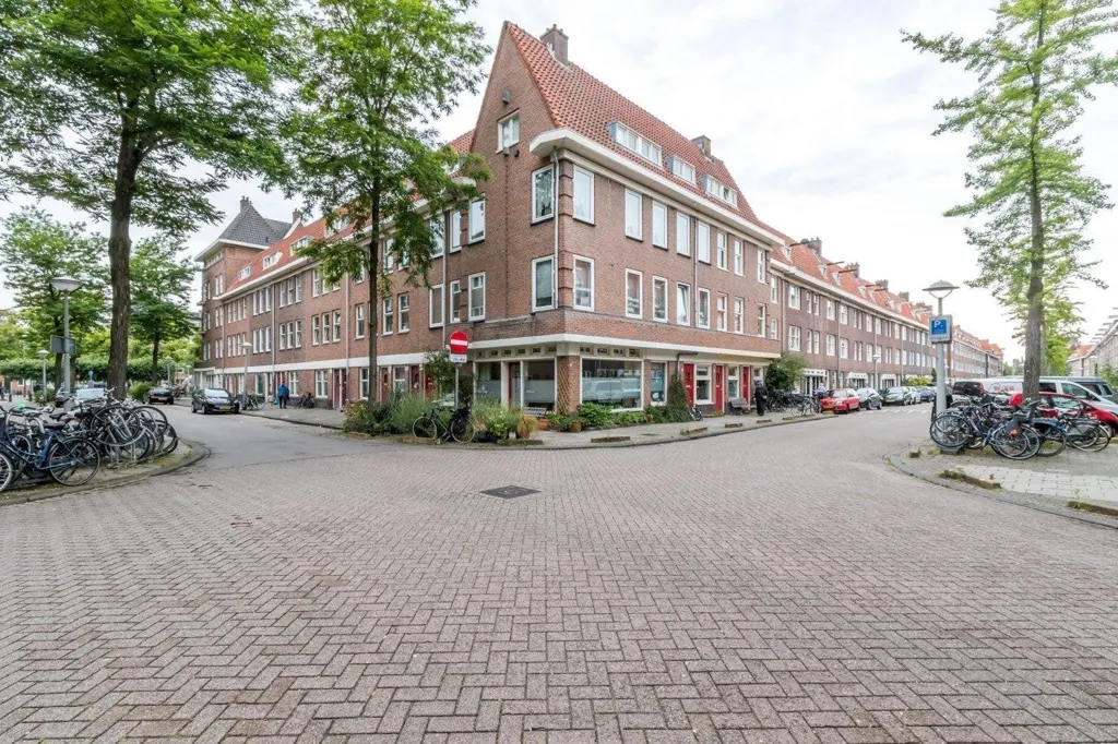 3-toaline korter asukohas Amsterdam