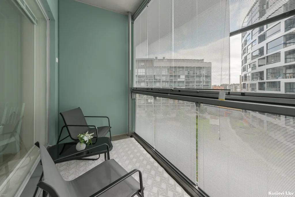 Rõdu - Modern Studio with South-Facing Balcony in Kivistö