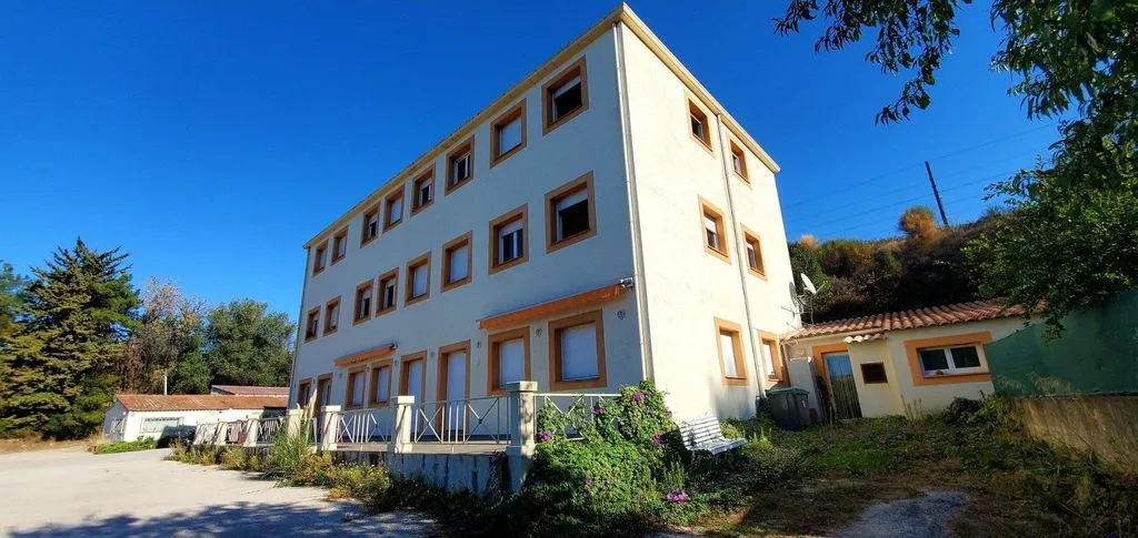 Extérieur - Complexe Commercial avec Restaurant à La Ciotat