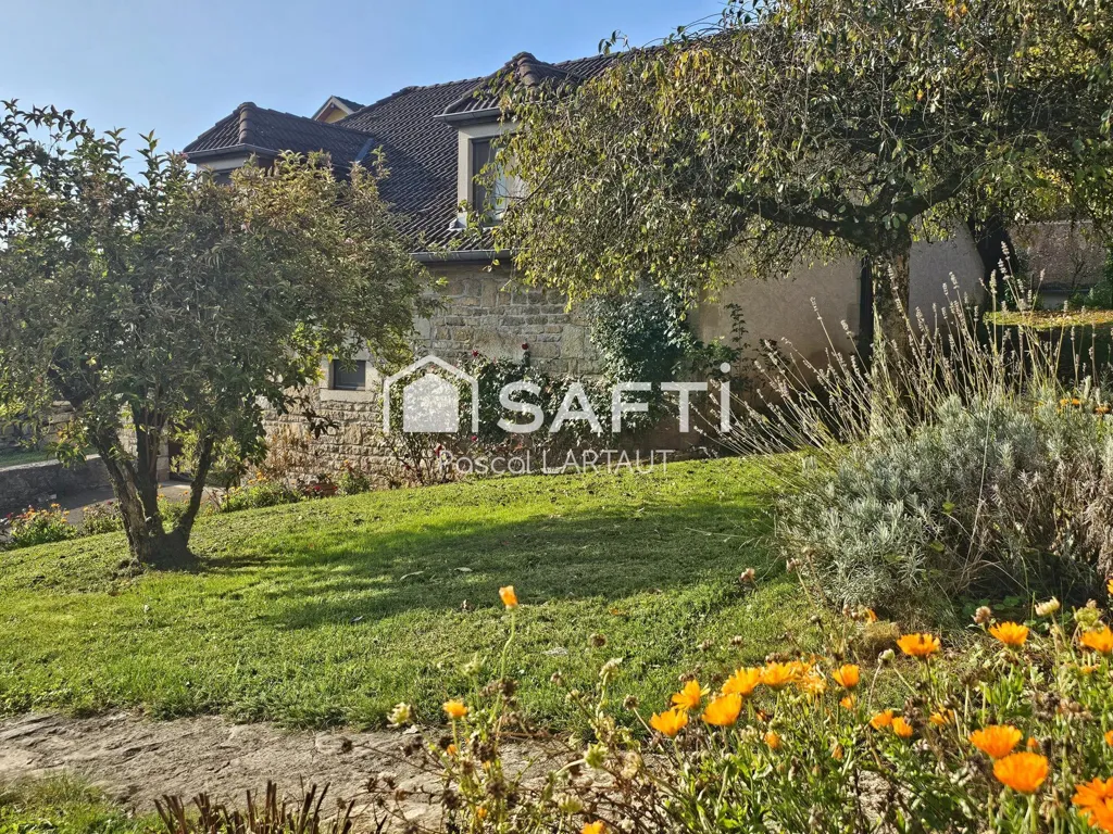 Jardin - Maison avec Maison Secondaire à Plasne