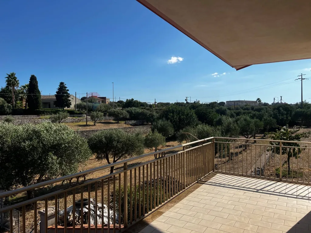 Balcone - Independent Villa with Large Garden in Modica