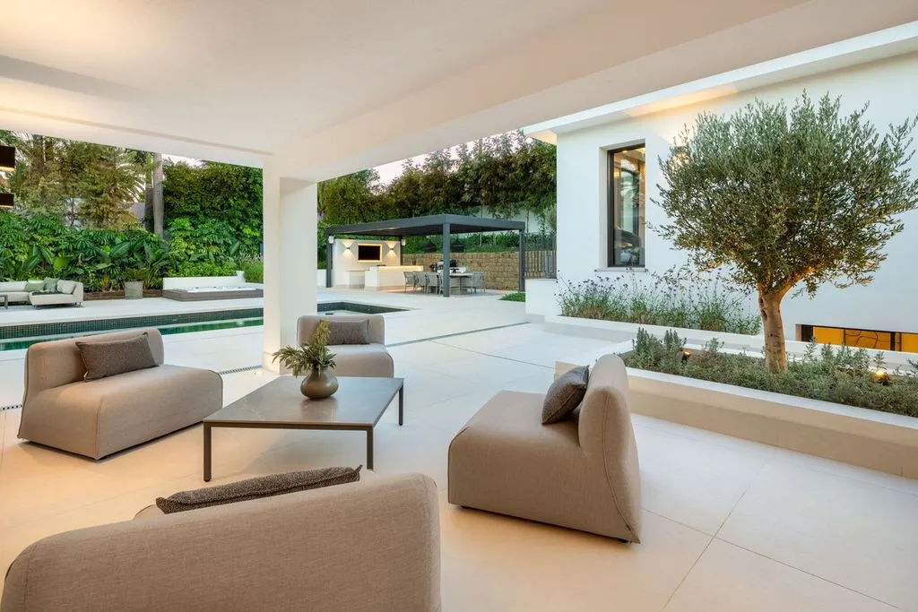 Terrasse - Luxury Villa with Pool in Nueva Andalucía