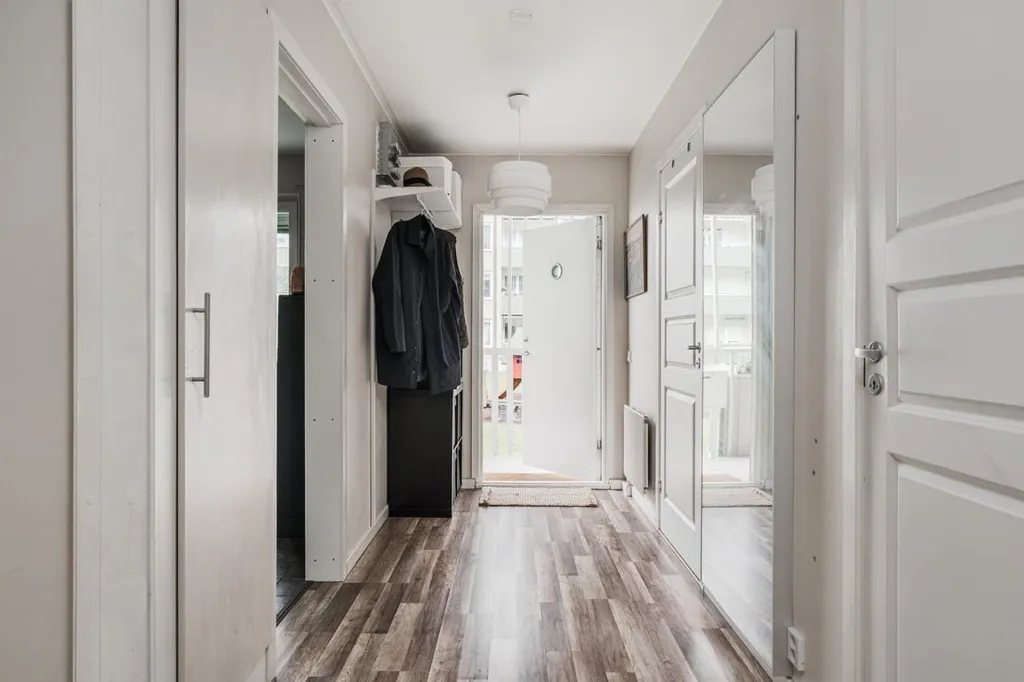 Esik - Two-Bedroom Flat with West-Facing Balcony in Gävle