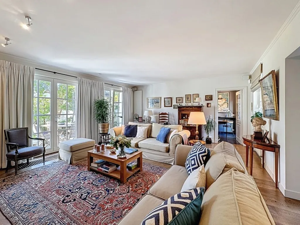 Living Room - Charmant House with Garden near Uccle