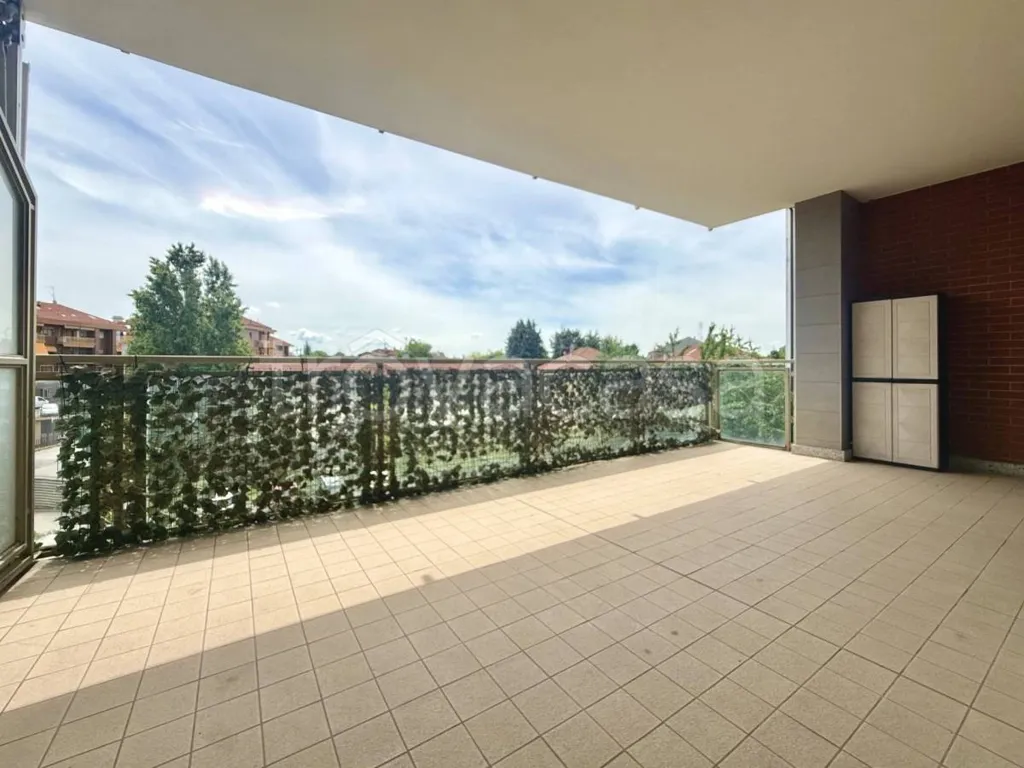 Balcon - Modern Studio with Terrace in Moncalieri