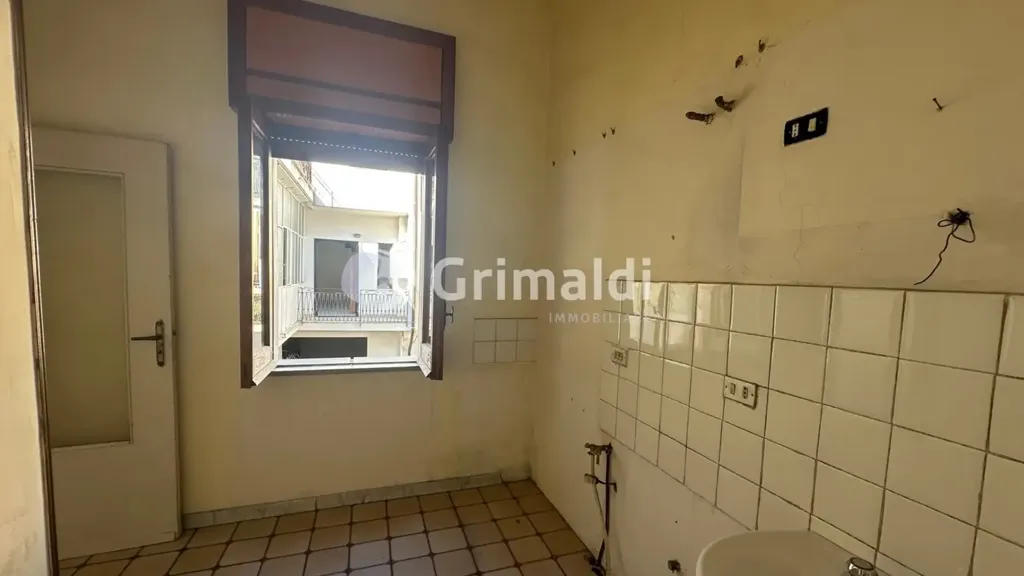 Vannitoad - Spacious Apartment with Balconies in Acerra