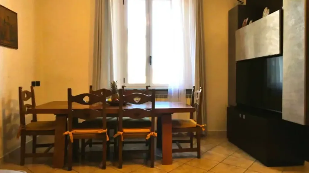 Sala da pranzo - Appartamento ristrutturato con posto auto a Empoli