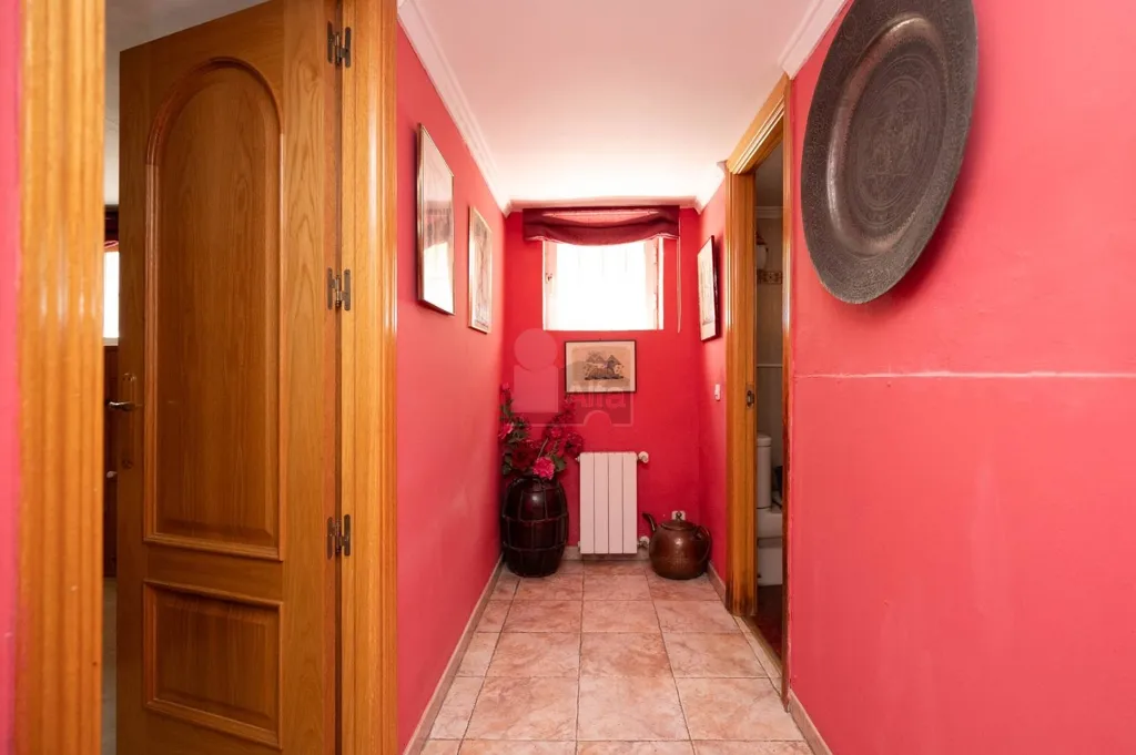 Esik - Detached House with Development Potential in Arturo Soria