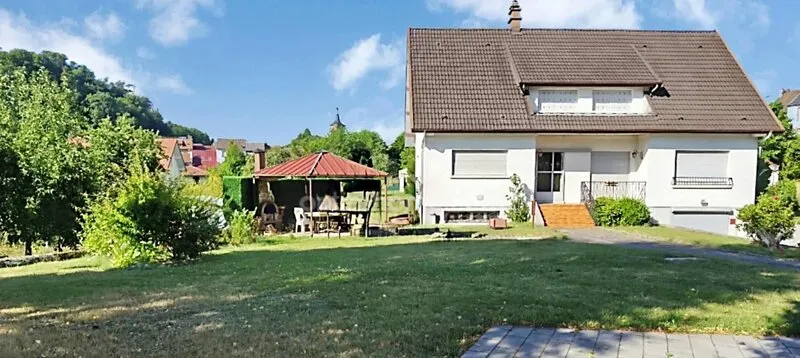 Jardin - Maison d'Architecte avec Atelier à Proximité du Centre