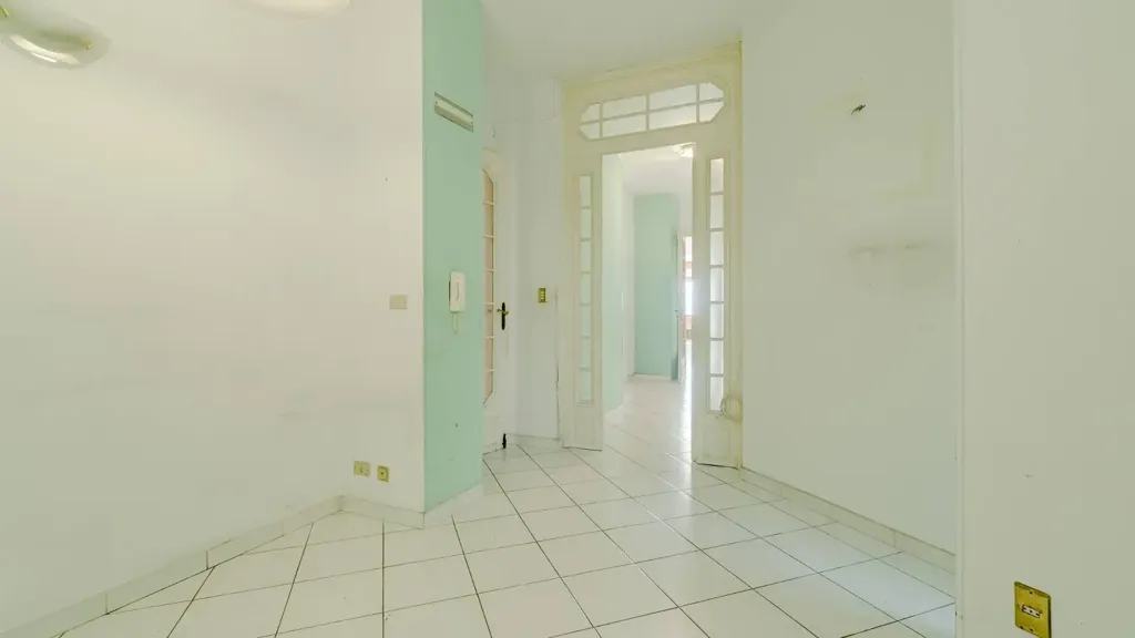hallway_entrance