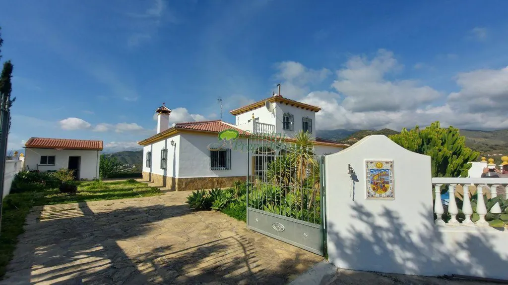 Välivaade - Villa with Pool and Mountain Views in Canillas de Aceituno