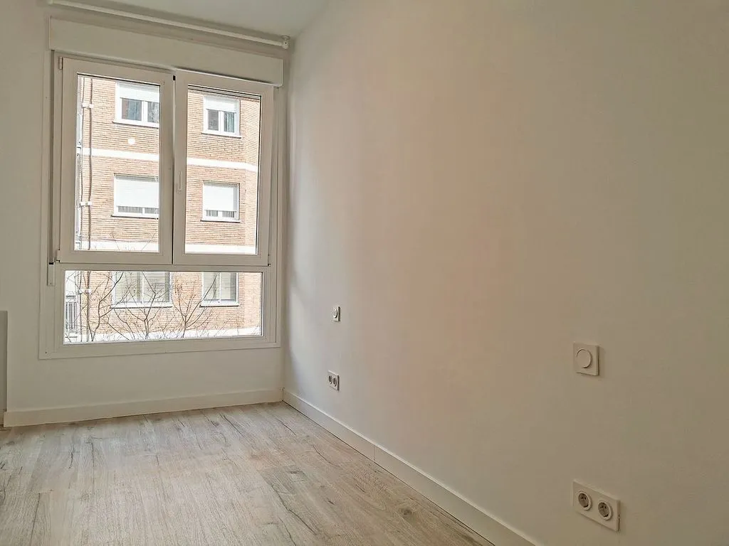 Rooms - 1-Bedroom Flat with Terrace in Cuatro Caminos
