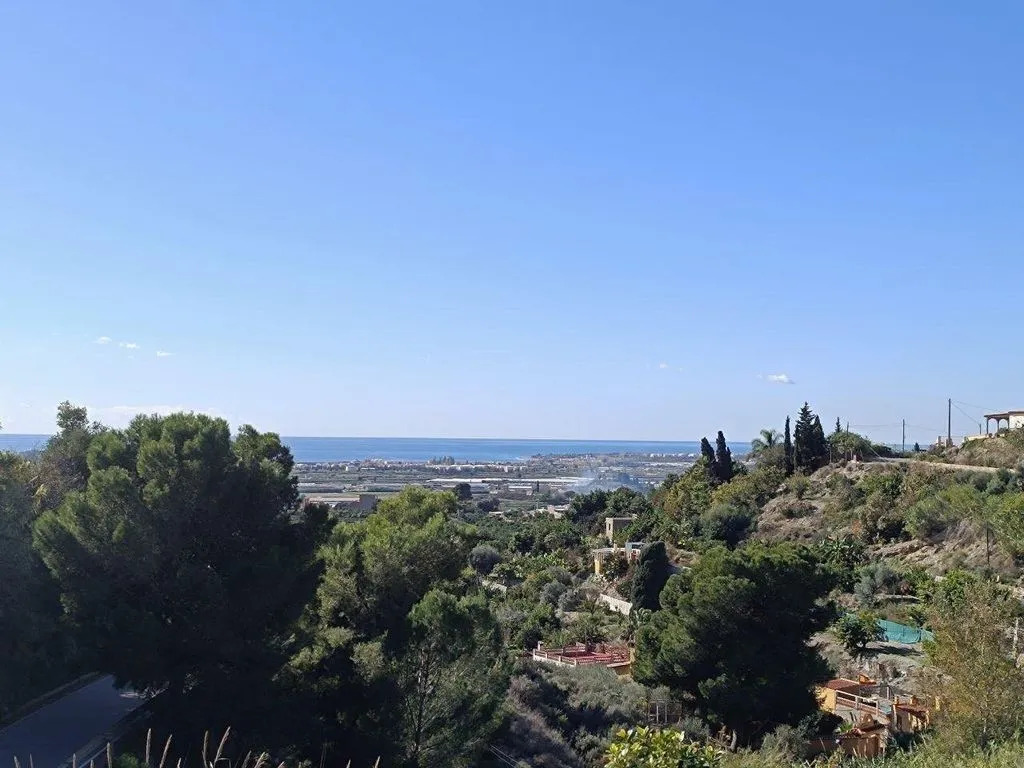 Jardin - Luxury Hotel with Pool in Motril