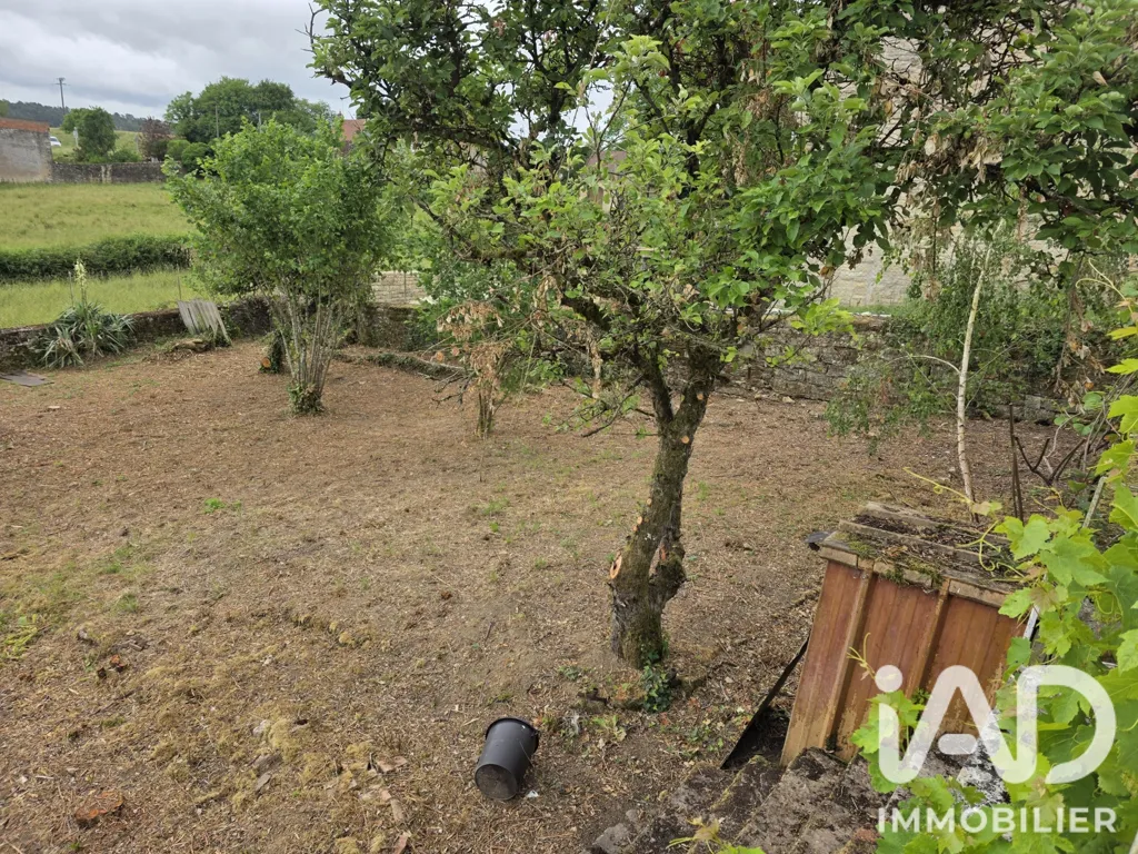 Aed - Charming Village House with Original Features in Nuars