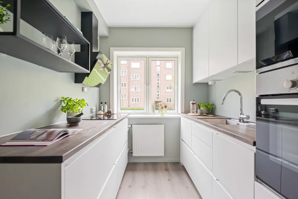 Cuisine - Spacious 2-Bedroom Flat with Garden in Tøyen