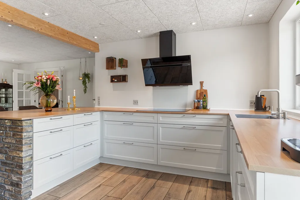 Cuisine - Modern Villa with Extensive Land in Sinding