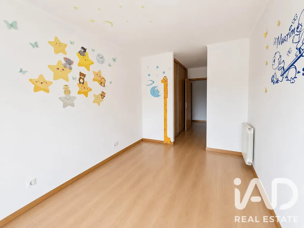 Bedrooms - T3 Apartment with Private Garage in Santa Comba Dão