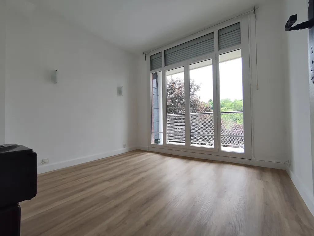 Stanze - City Centre Apartment with Balcony in Beauvais