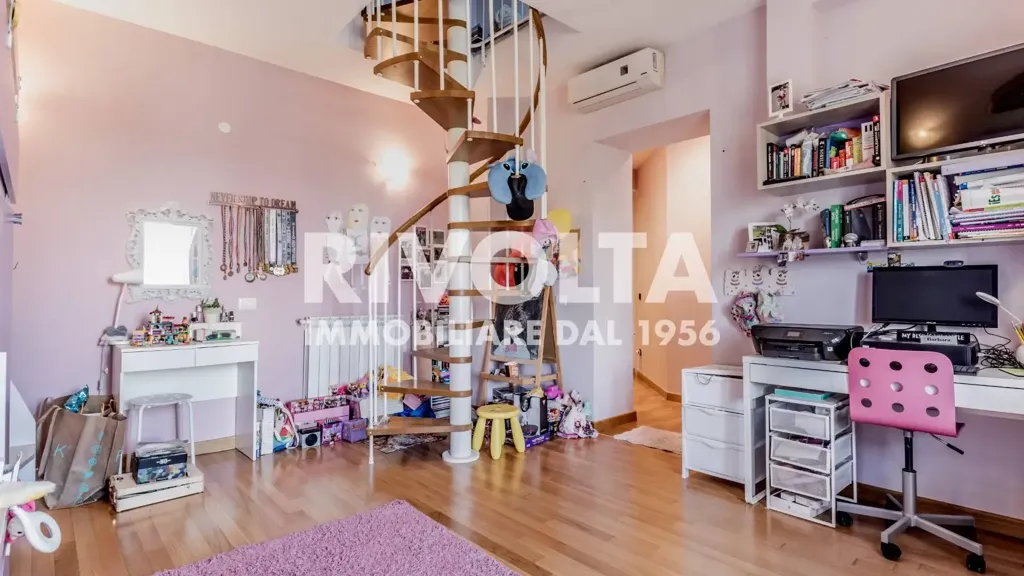Chambres - Terraced Villa with Panoramic Terrace in Guidonia Montecelio