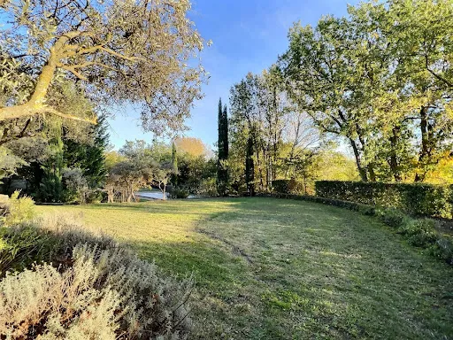 Aed - Architectural House with Pool in Roussillon