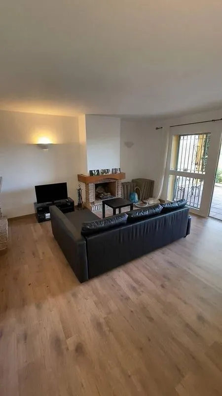 Elutuba - Ground Floor Apartment with Pool in Golf Area