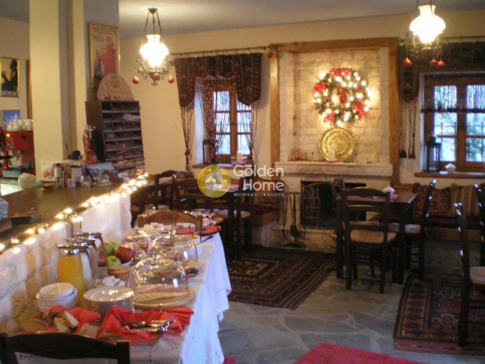 Söögituba - Traditional Hotel with Mountain View in Kalarrites