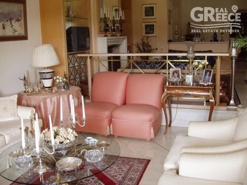 Soggiorno - Apartment with Garden in Glyfada