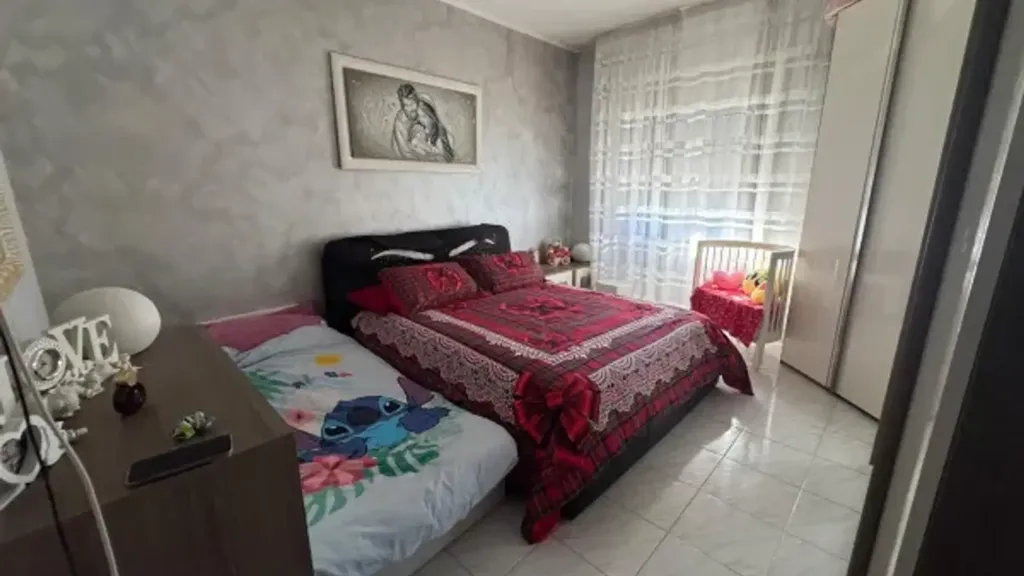Chambres - Rearranged Apartment with Balcony in Benevento
