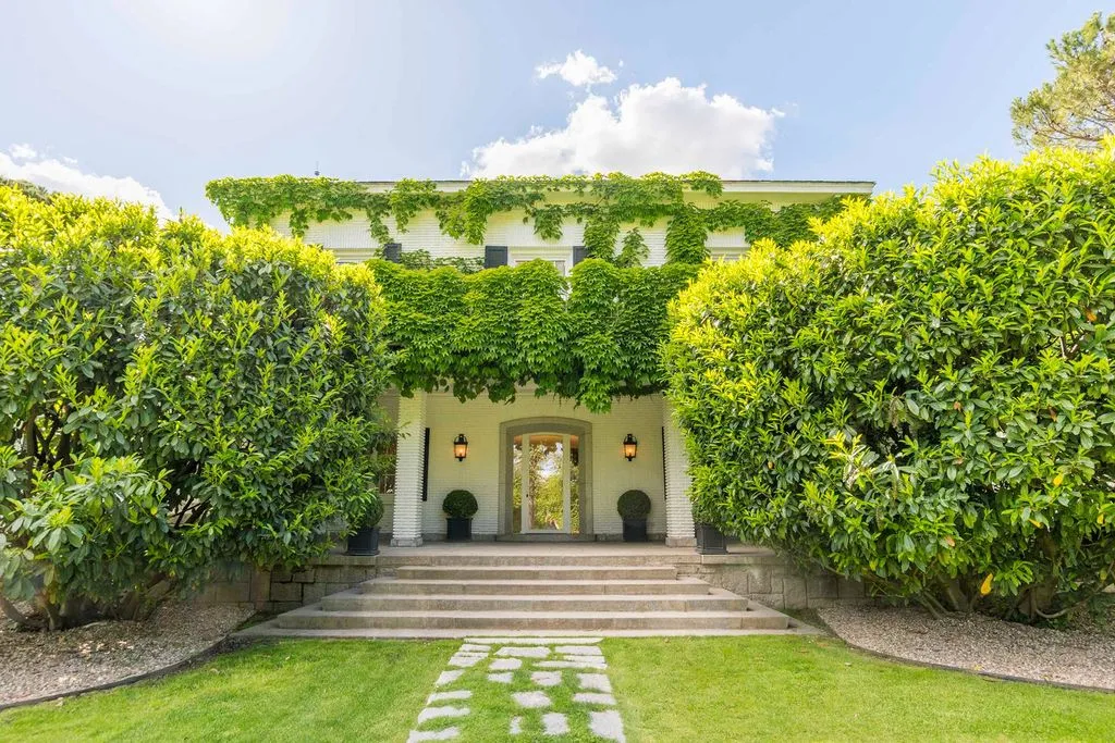 Exterior - Luxury Detached House with Pool in La Florida, Madrid