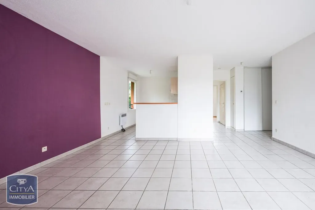 Rooms - 3-Bed Apartment with Balcony in Albertville