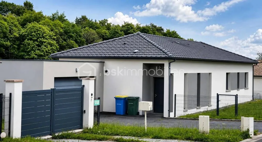 Extérieur - Maison Contemporaine avec Terrasse à Proximité